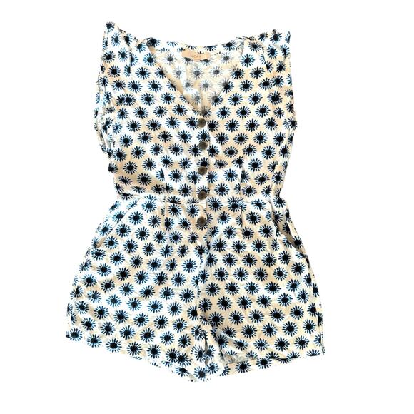 LOFT Women's Linen Blend Flutter Sleeve Shorts Romper White and Navy - Size 2 - Picture 4 of 10